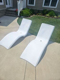 Pool loungers