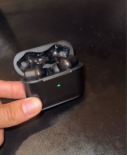 Razer Wireless Earbuds + Charging Case
