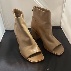 VINCE CAMUTO