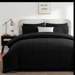 Black  CozyLux Comforter