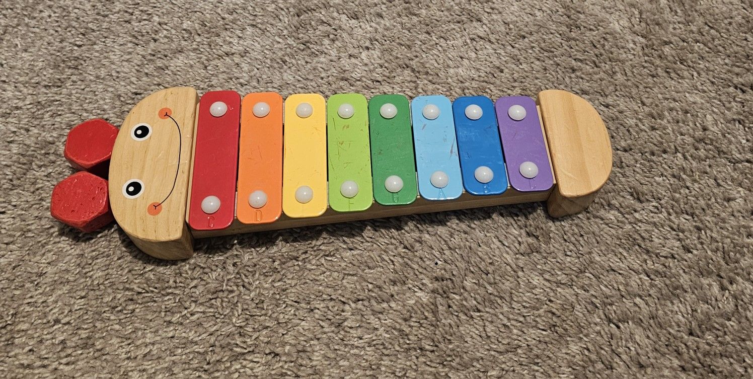 Melissa & Doug Catipllar Xylophone