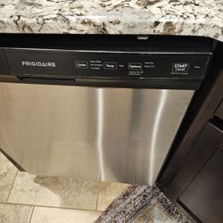 Frigidaire Dish Washer