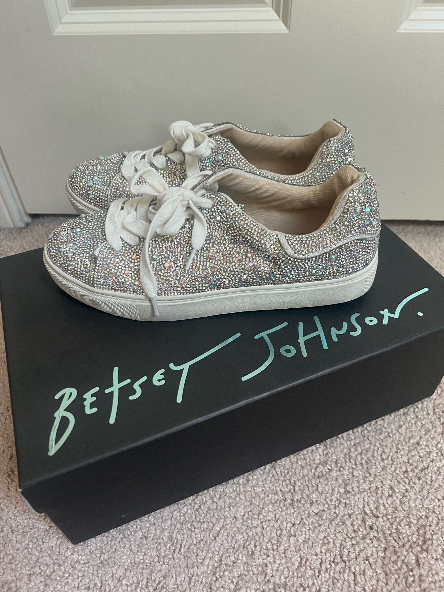 Girls Betsy Johnson jeweled sneaker - size 5
