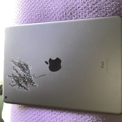 iPad 10th Generation 128 Gb Locked  Trade Or For Sale