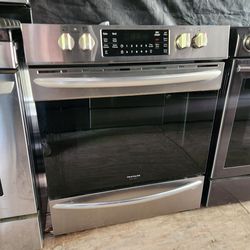 Frigidaire Electric Stove