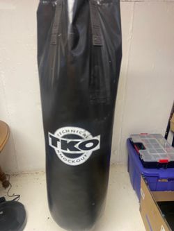 TKO punching bag with heavy duty eye hook