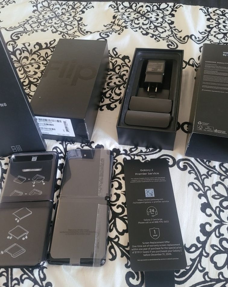 SAMSUNG GALAXY Z FLIP FACTORY UNLOCKED PAID OFF LOW PRICE!!!