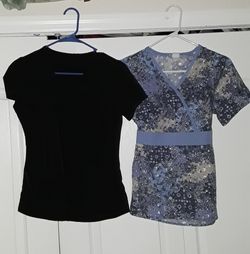 Scrub tops v neck size X small