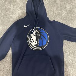 Mavericks Game Day Hoodie Size L