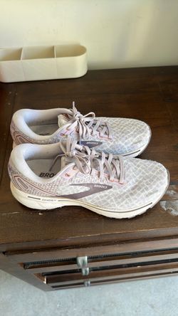 Brooks Ghost Running Shoes size 8.5