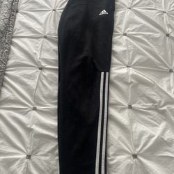 Adidas Size Medium sweatpants