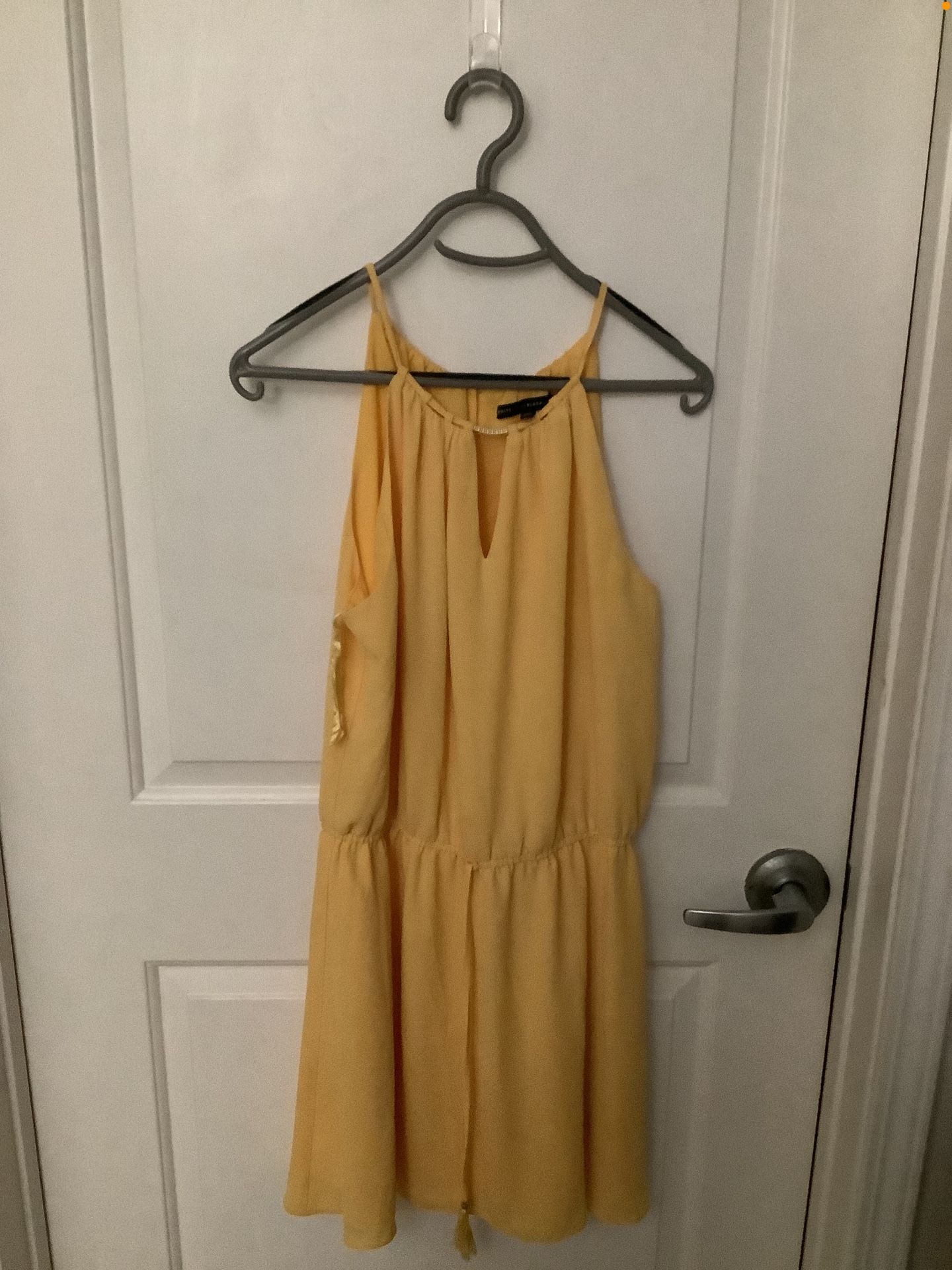 White House Black Market Sleeveless Tie-Waist Yellow Women;'s Size 14