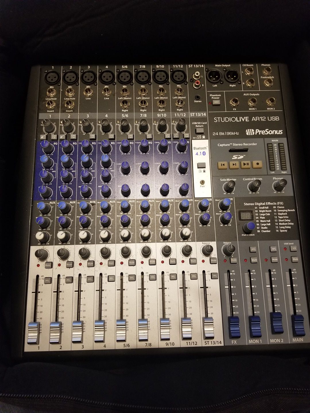 Presonus studiolive AR12 pro audio mixer