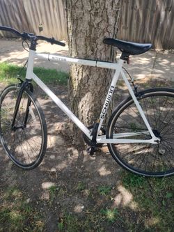 SCHAWINN.  58 cm  fixe bike