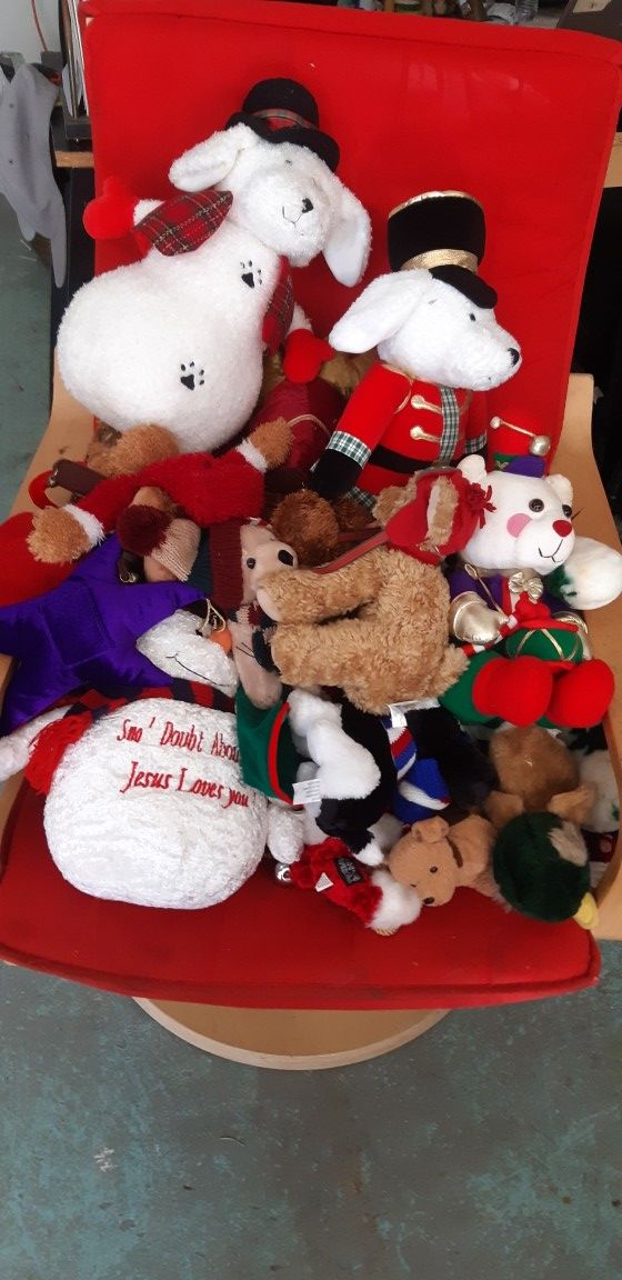 Christman teddy bears and other stuffed holiday animals