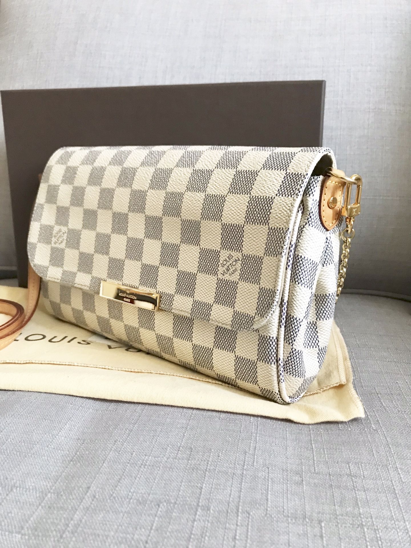 Louis Vuitton Favorite MM Crossbody/Clutch Damier Azur for Sale in