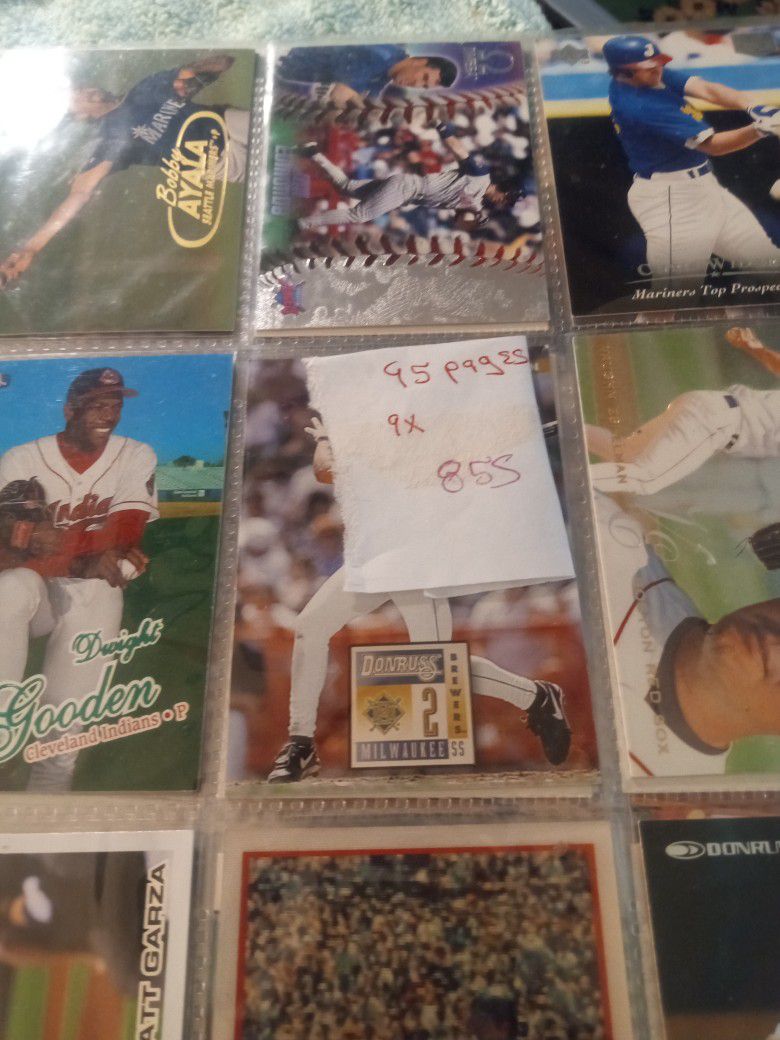 Baseball Cards Over 800 Cards