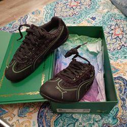 Puma Wicked Edition   Size 6