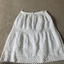 $15| Medium| Sumalee Womens White Lined Skirt Eyelet Lace Detail Hem