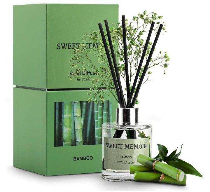 New Sweet Memoir Essential Oil Reed Diffuser Set, Bamboo Fragrance Diffusing Sticks with 150 mL Decorative Bottle and Preserved Flowers, Soft Aroma