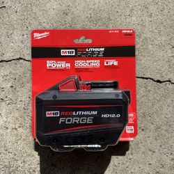 Milwaukee M18 18V Lithium-Ion REDLITHIUM FORGE HD 12.0 Ah Battery Pack