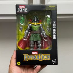 Emperor Doom - Marvel Legends