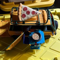 Teenage Mutant Ninja Turtles Mayhem Pizza Fire Delivery Van Play Vehicle