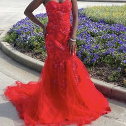 Red prom dress