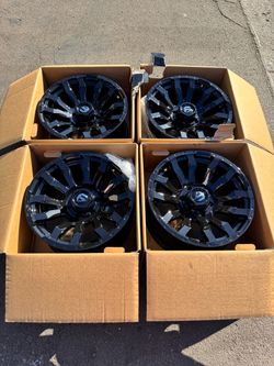18x9 Fuel Blitz Wheels 6x139 (6x5.5) +1 Offset
