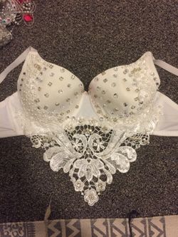Rave bra