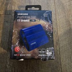 SAMSUNG T7 Shield 2TB Portable SSD, USB 3.2 Gen2, Rugged, IP65 Rated, for Photographers, Content Creators and Gaming, External Solid State Drive

