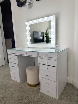 Impressions vanity