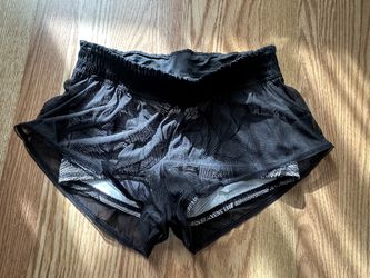 LULULEMON MESH OVERLAY CITY SKY RUN SHORT
