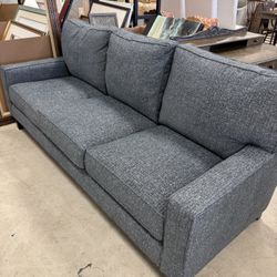 Beautiful Havertys Sofa. - 83 x 34 - Excellent Condition - Originally $1475