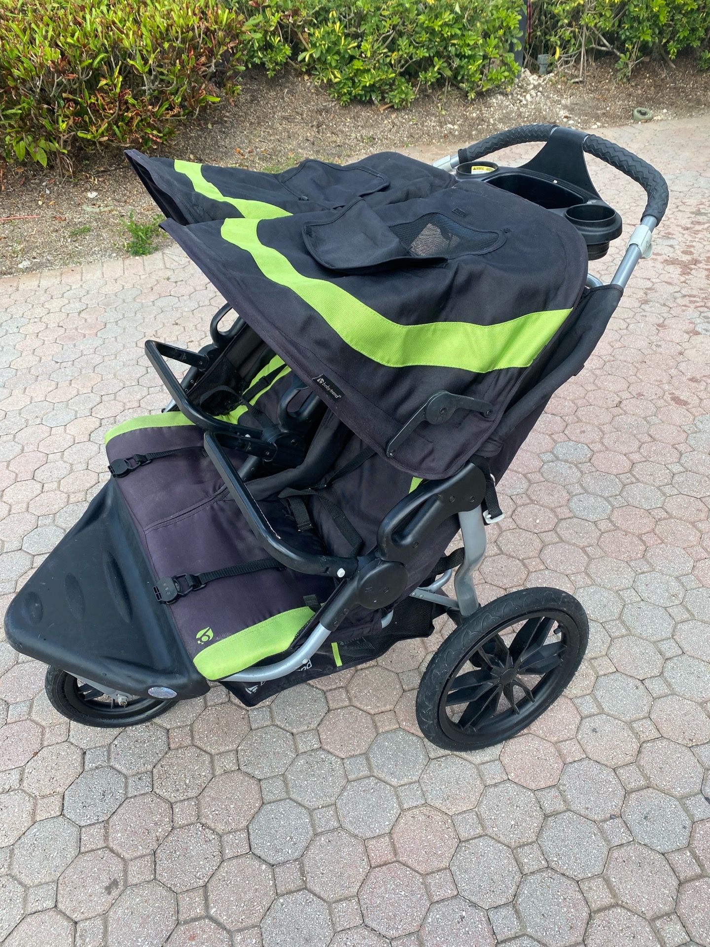 Stroller: jogger or walking