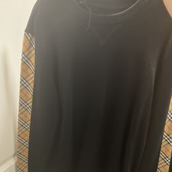 Burberry Crew Medium 