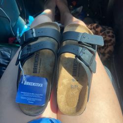 Women’s Black Arizona Berkinstocks