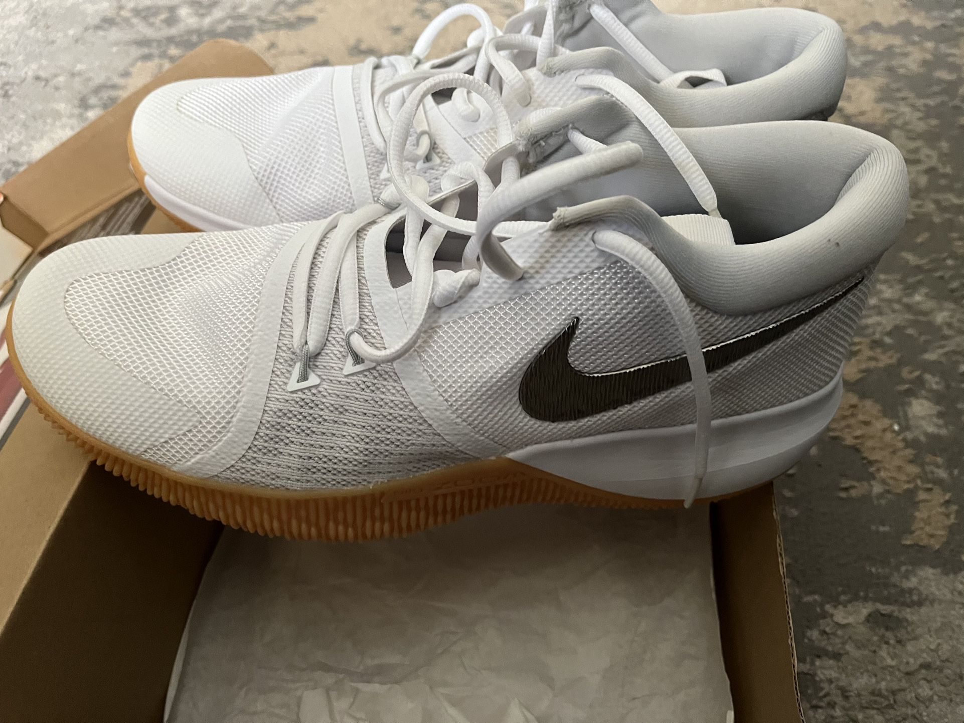 Nike zoom volleyball