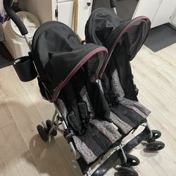 Jeep Double Umbrella Stroller 
