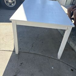 Free Dining Table
