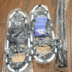 Alps Snow Shoes 2 Pair With Hiking Poles