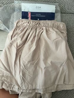 Queen bed skirt