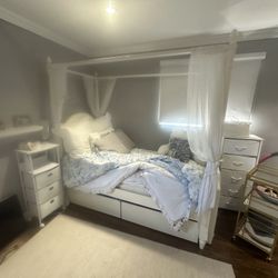 Beautiful princess bed with drawers