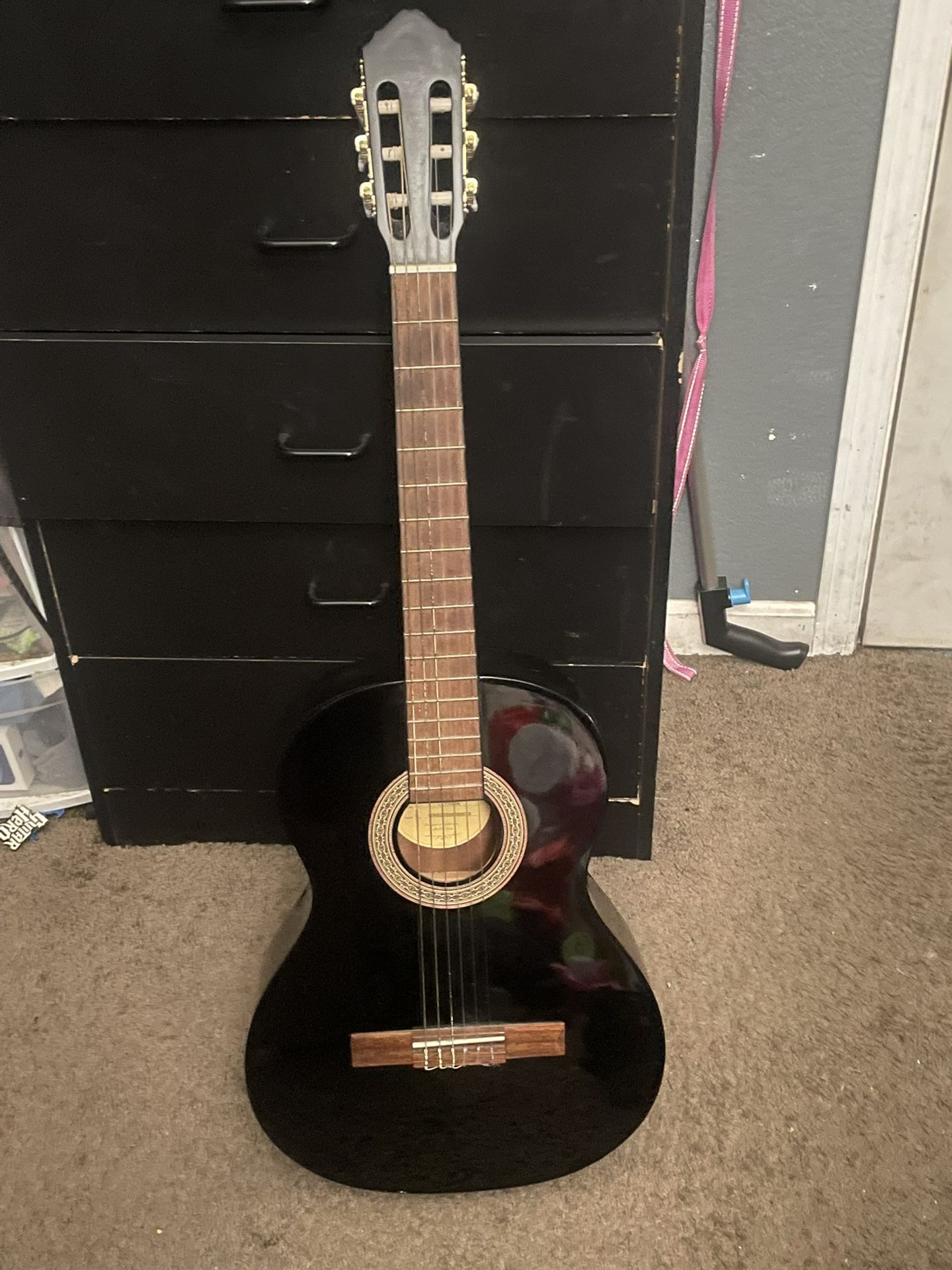 Lucero Black Classical Guitar