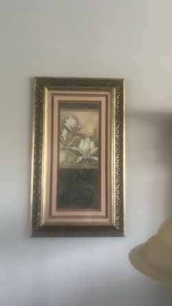 2 wall hangings