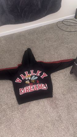 Vale forever black anthem pullover hoodie
