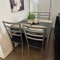Square 4 Person Dining Table With Chairs 