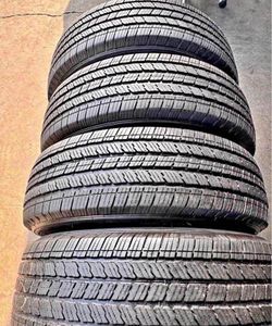 245/75/17 Michelin 📍📍 Vendo un set de llantas con 80% de vida las 4 📍🌟