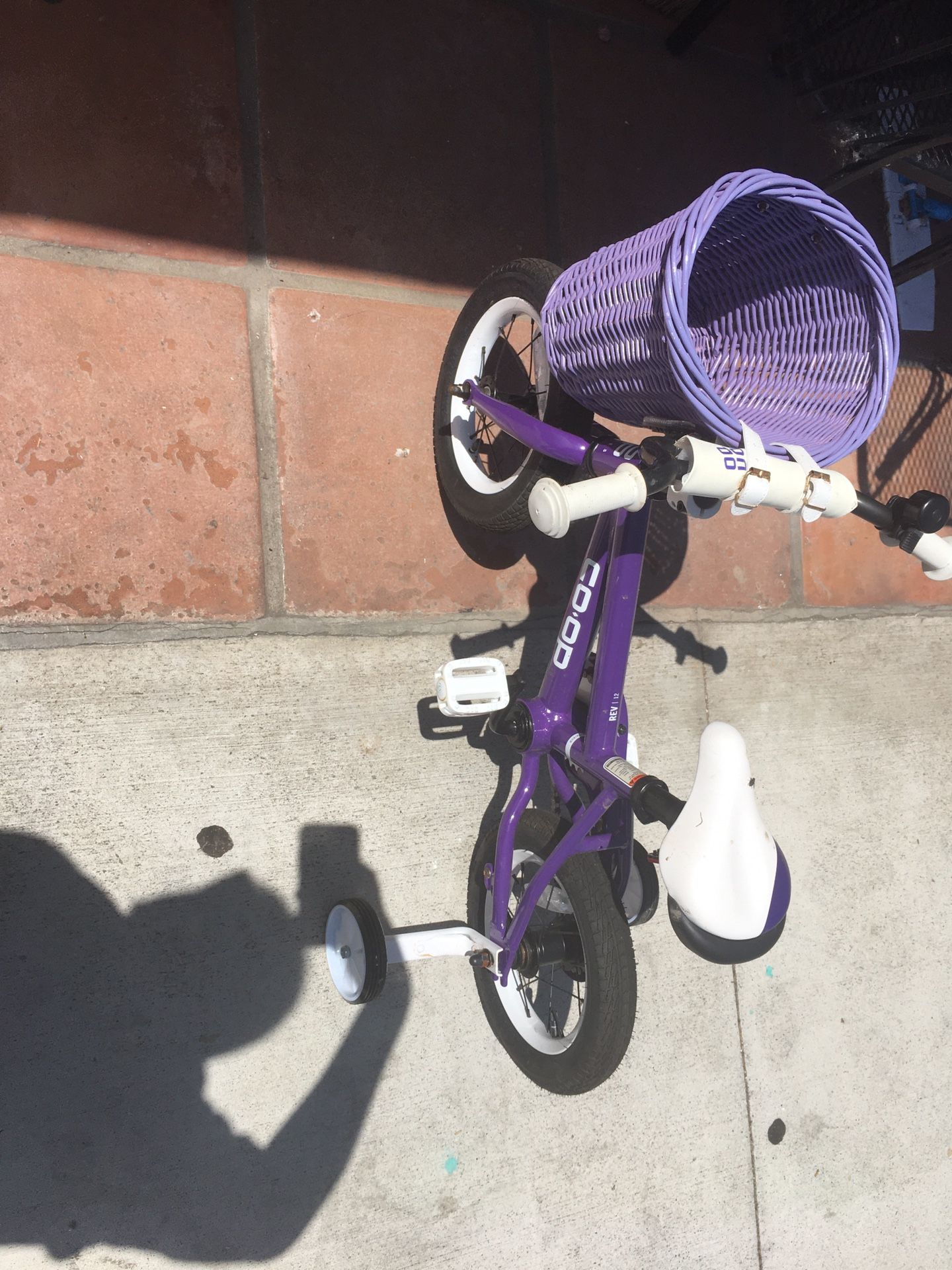 Girls bike bicycle