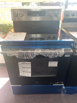 LG 30-in Glass Top 4 burners 6.3-cuft Air Fry Convection Oven Freestanding Electric Range (Stainless Steel)